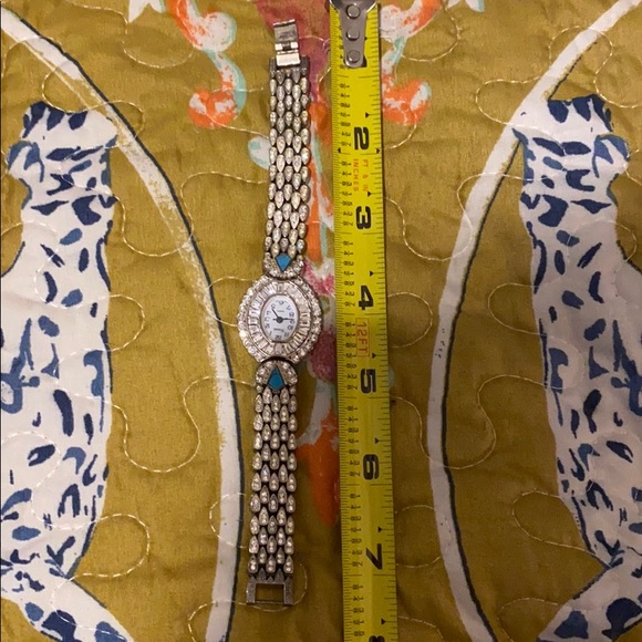 ⭐️⭐️HOST PICK⭐️⭐️VINTAGE crystal studded watch - Picture 5 of 5